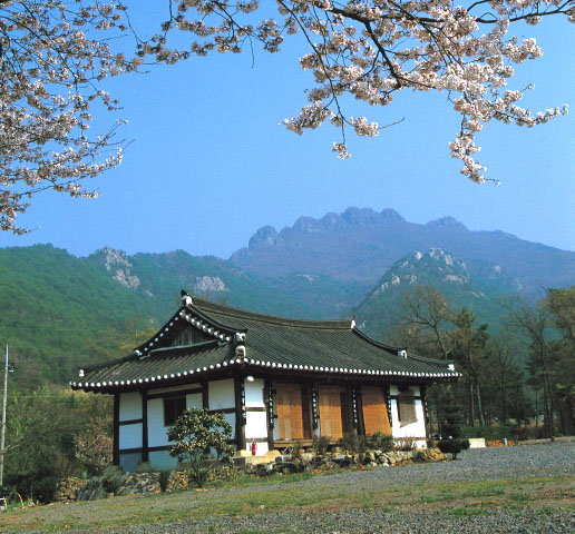 Palyeong Mountain